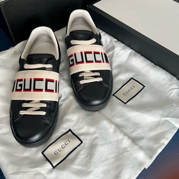 Worn only once beautiful BLACK GUCCI sneakers - Picture 2 of 11
